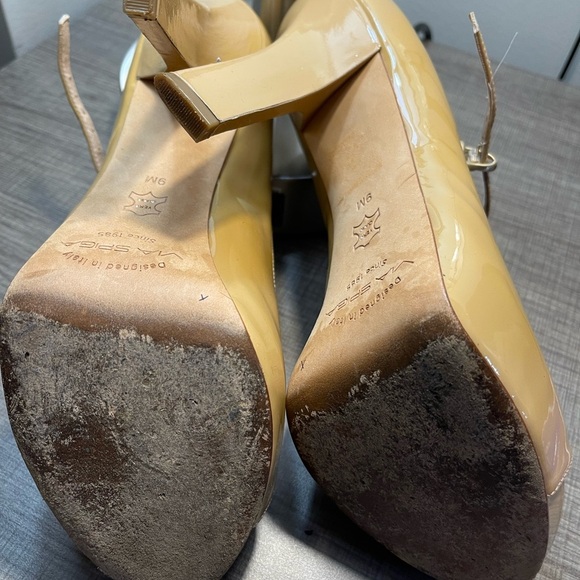 Via Spiga Tan Peep Toe Sandals - Picture 6 of 6